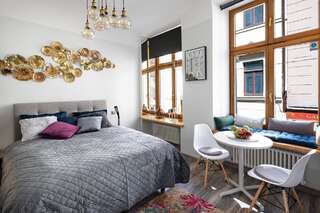 Апартаменты Art Design King Bed Studio Apartment In Old Town Рига Апартаменты с 1 спальней-6